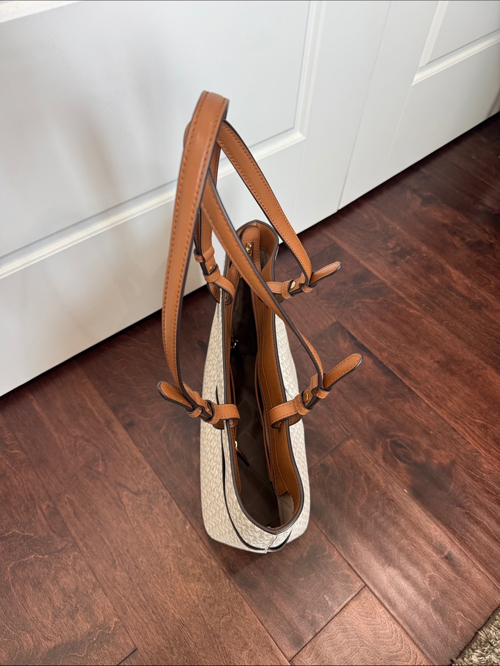 Michael Kors Leather Shoulder Bag Purse Monogram Cream & Cognac Classic Style - Picture 9 of 16